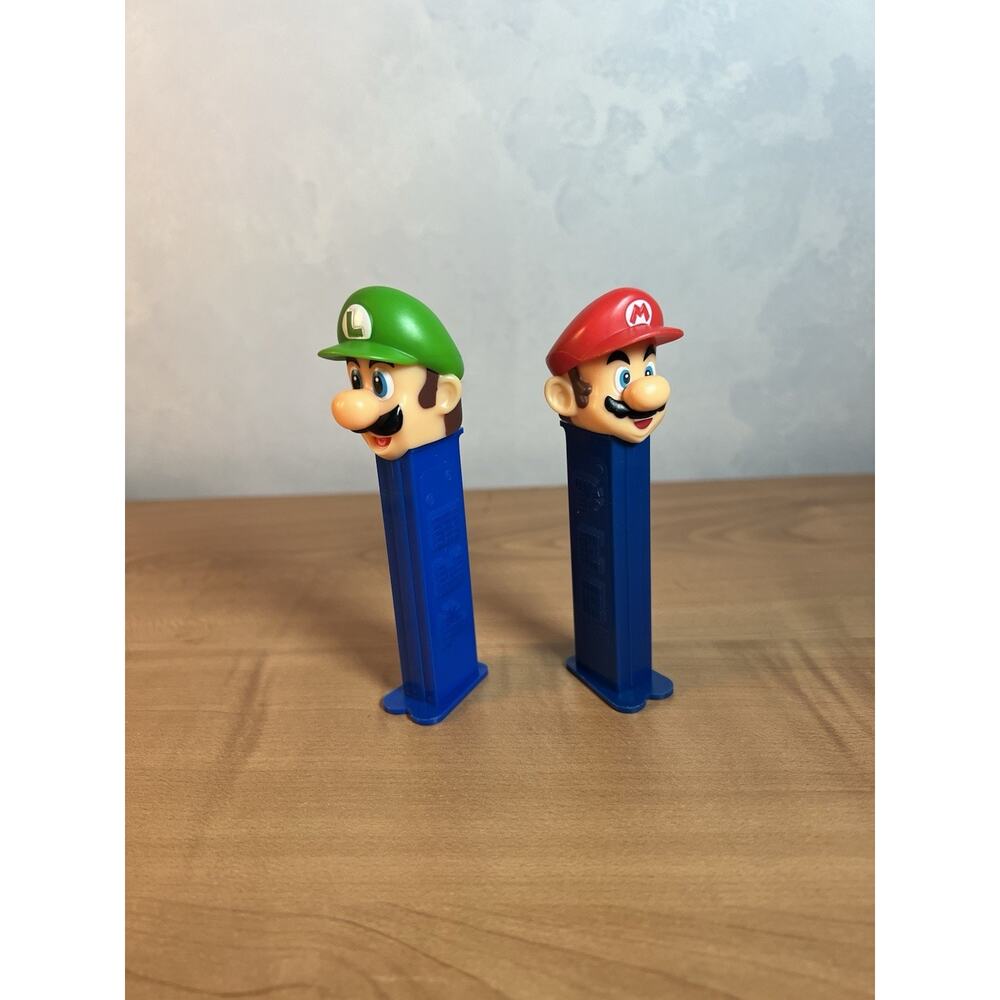 Mario And Luigi Pez Dispensers Feet OOB Made In China 7.5 Super Mario Bros